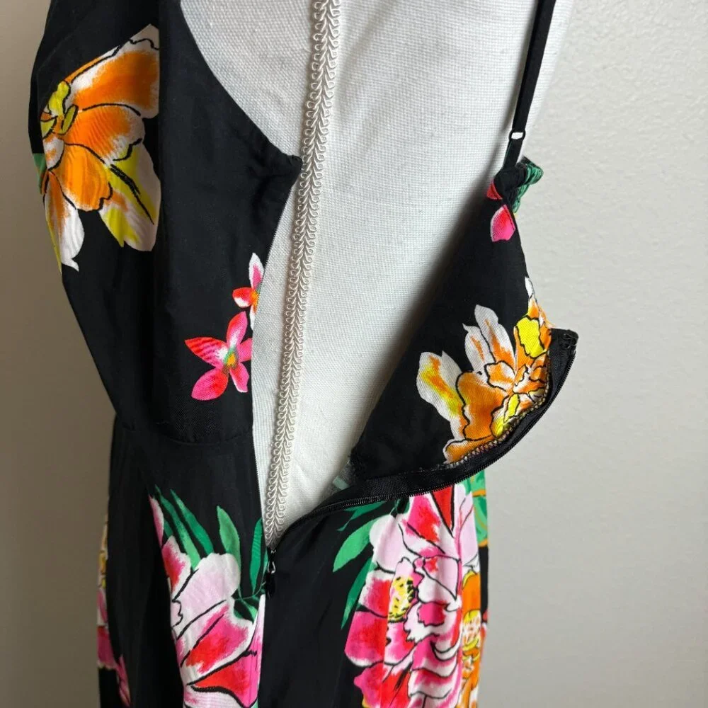 Fit & Flare Cami Mini Sun Dress  Sleeveless  Black Floral Size L - Picture 10 of 11